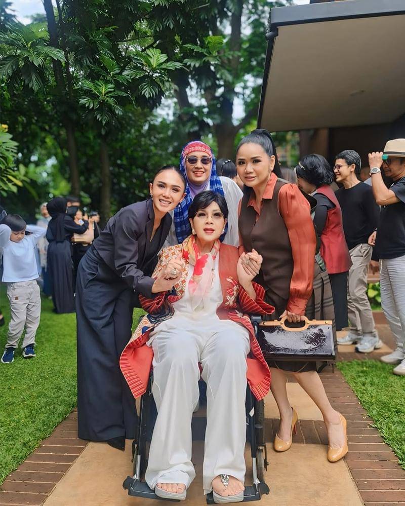 Instagram.com/vinapanduwinata_real